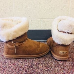 Apres chestnut fur boots